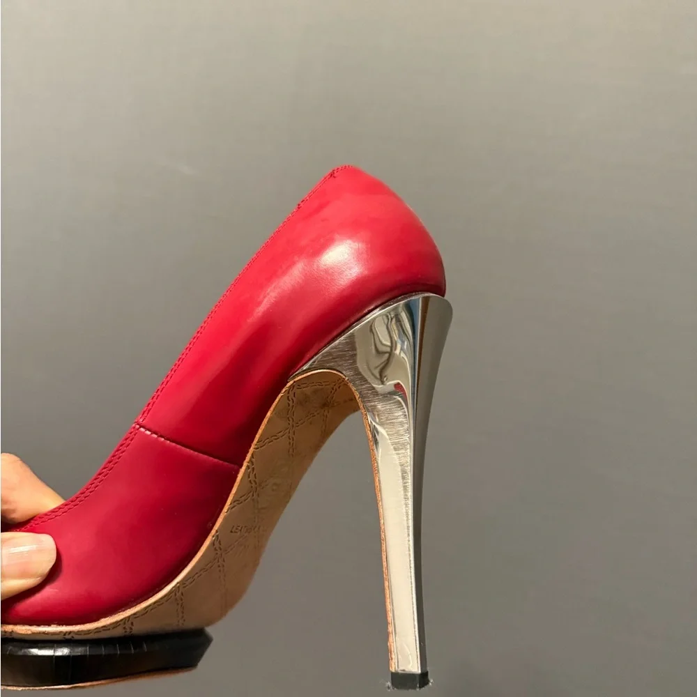 L.A.M.B Red Leather High Heel Platform Pump Shoes. Size 7 - Picture 4 of 6